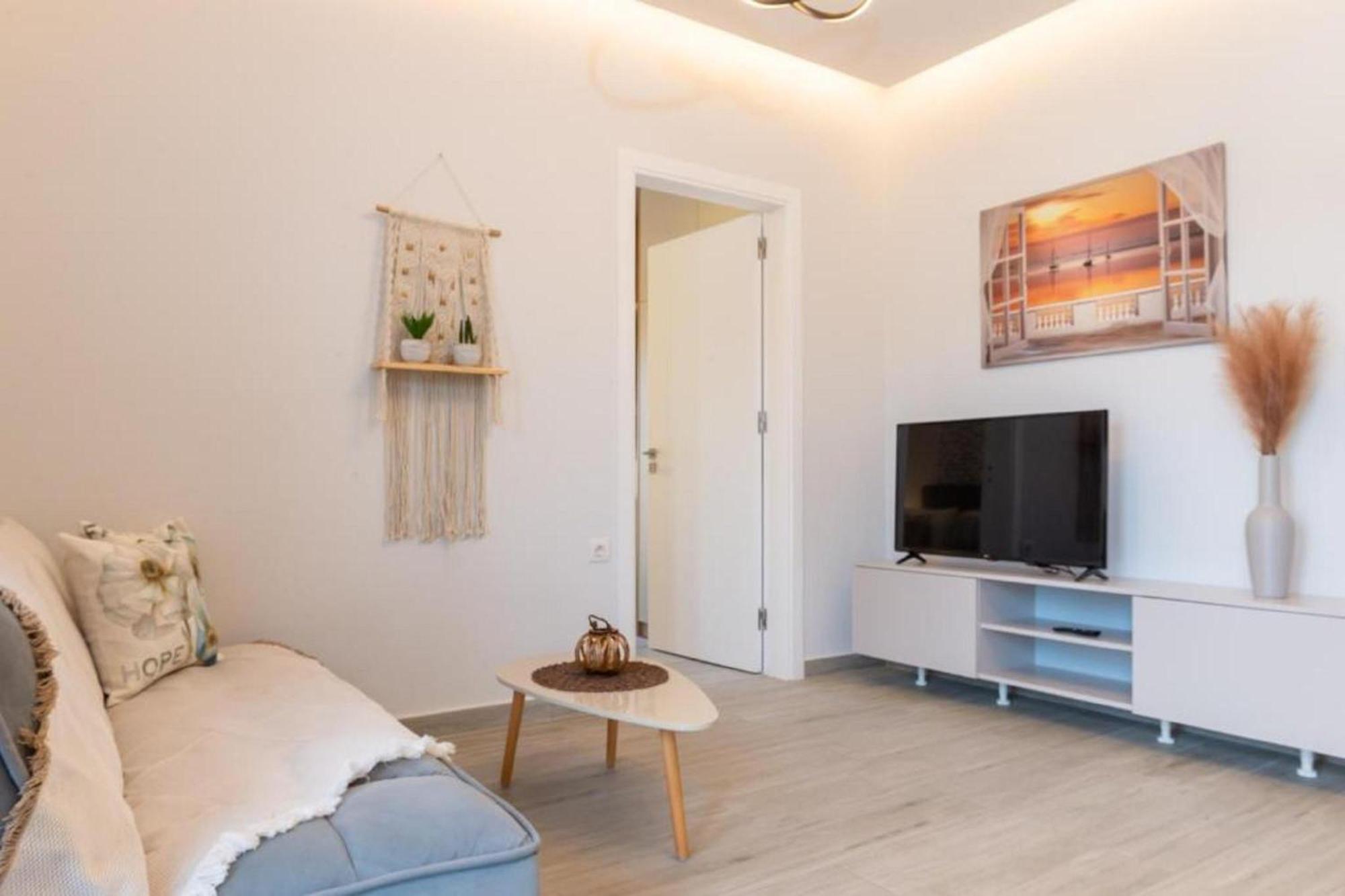 Apartment Charavgi 1